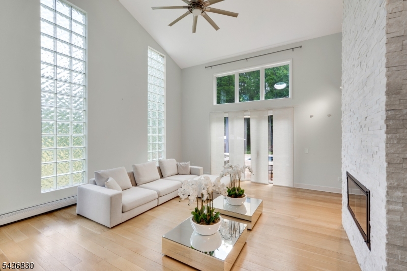 16 Perona Rd