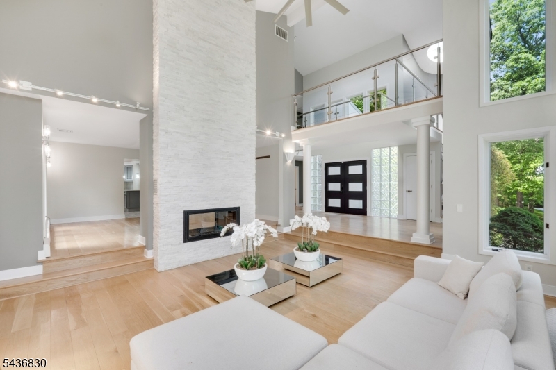 16 Perona Rd