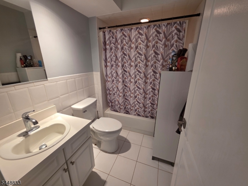105 Roseland Ave 1104