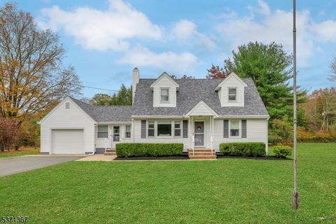 Photo of 3 Maple Dr, Boonton, NJ 07005 (MLS # 3995730)