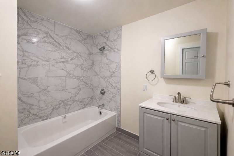 64 N 13Th St APT 1 1