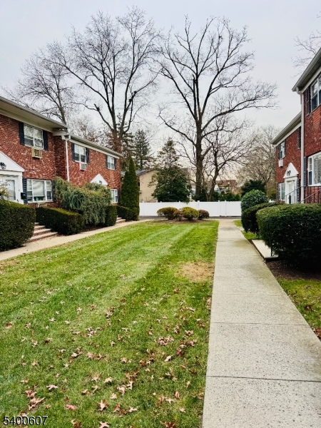 559 S Springfield Ave