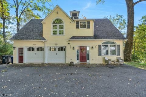 Photo of 1 Conklin Ave, Morris, NJ 07960 (MLS # 3995843)