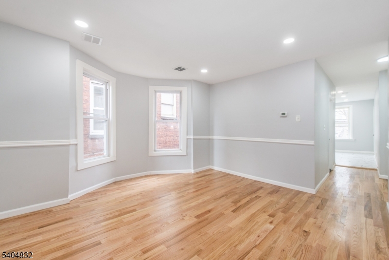 662 Mount Prospect Ave