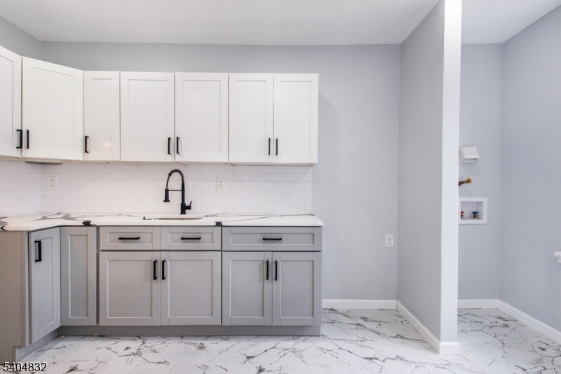 662 Mount Prospect Ave