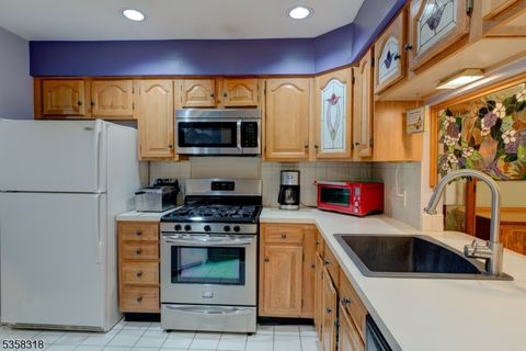 Photo of 79 Boulder Run Rd, Paterson, NJ 07501 (MLS # 3994546)