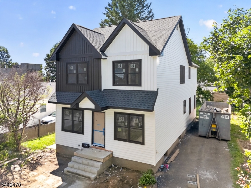 139 Main St