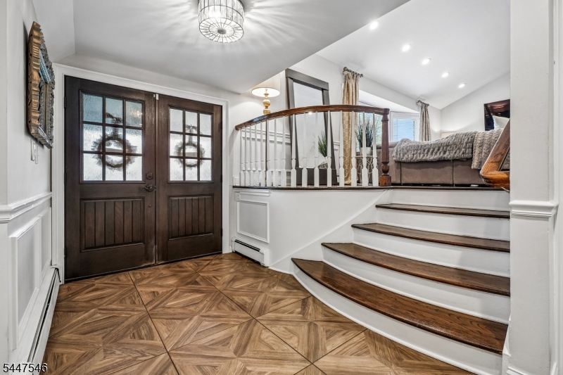 26 Mohawk Dr