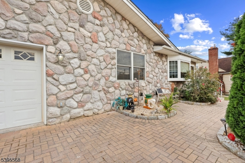 32 Ruby St