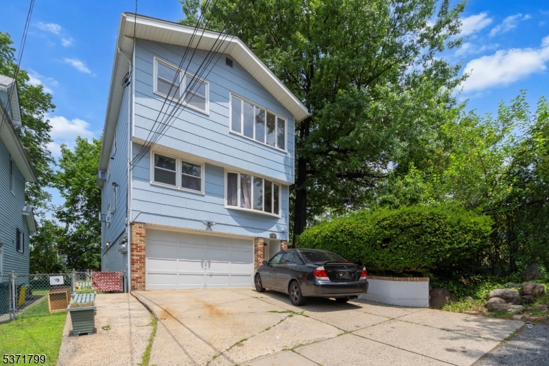 687 Probst Ave