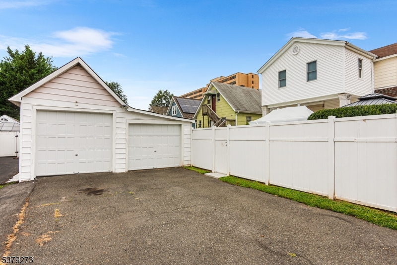 1648 Dill Ave