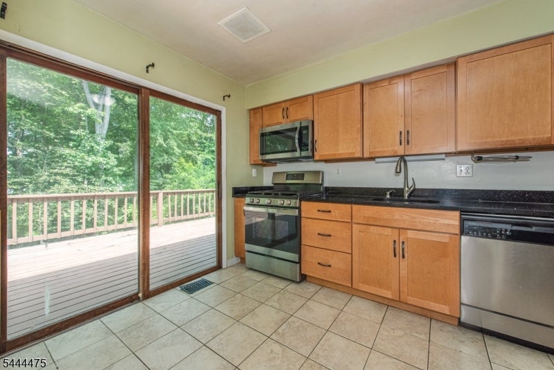 29 Downstream Dr