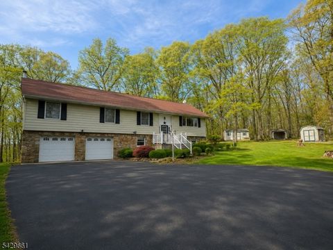 87 Buckhorn Dr White Twp. NJ 07823