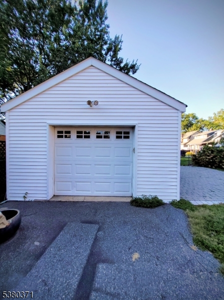 173 E Webster Ave