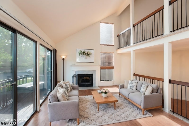 3722 Bloomingdale Dr