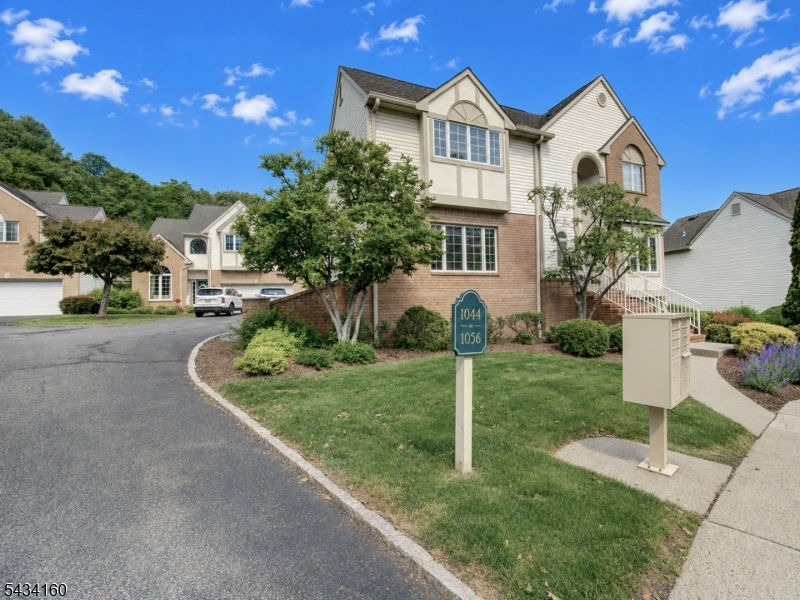 1044 Smith Manor Blvd