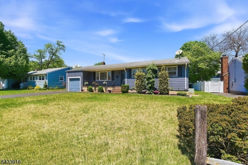 154 Mulberry Ln