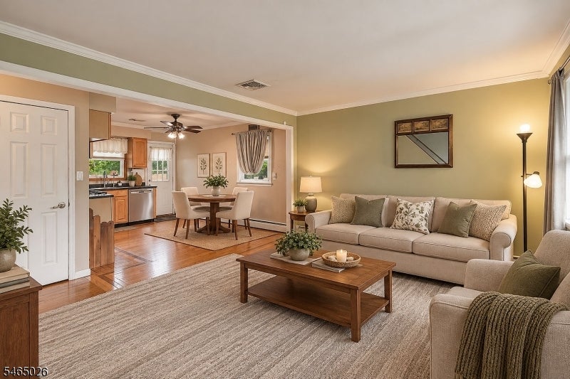 61 Leghorn Ave