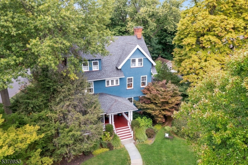 89 Porter Pl