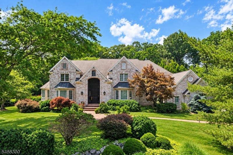 66 Baltusrol Way