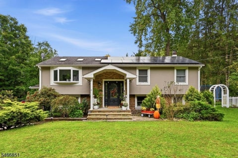 Photo for 9 Ponderosa Pl