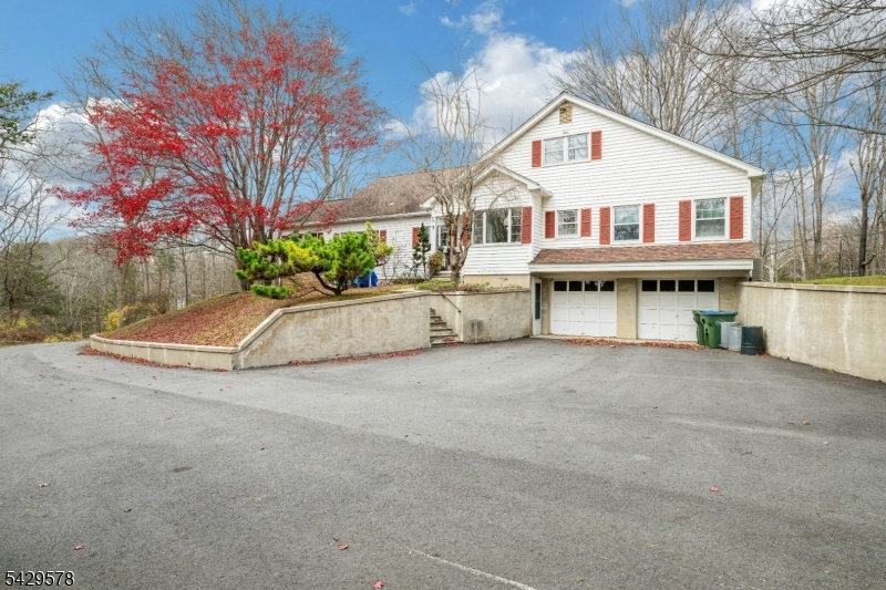 16 Stillwater Rd