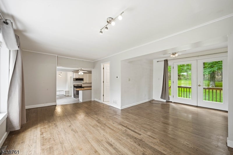 312 Lakeview Dr