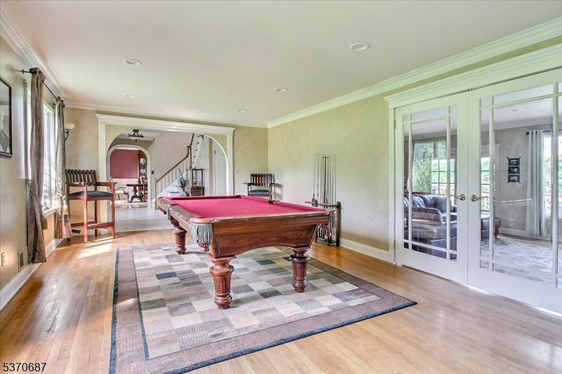 17 Lambert Dr