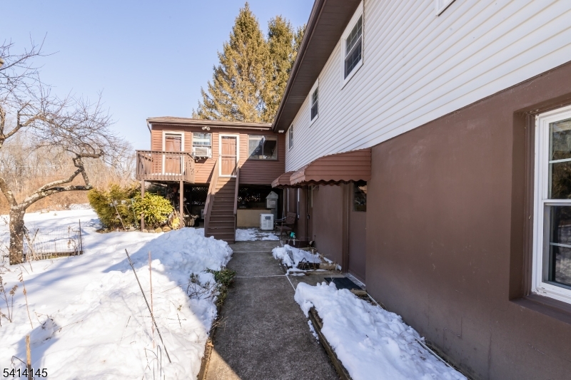 327 Mountain Lake Rd