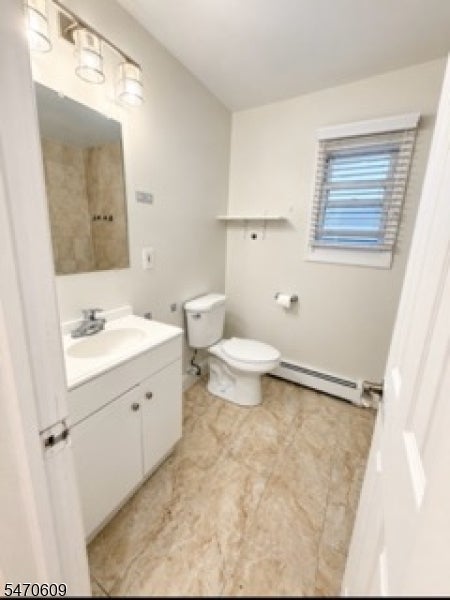 816 West Grand St 2D