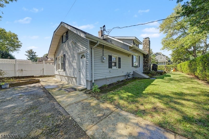 203 Taft St