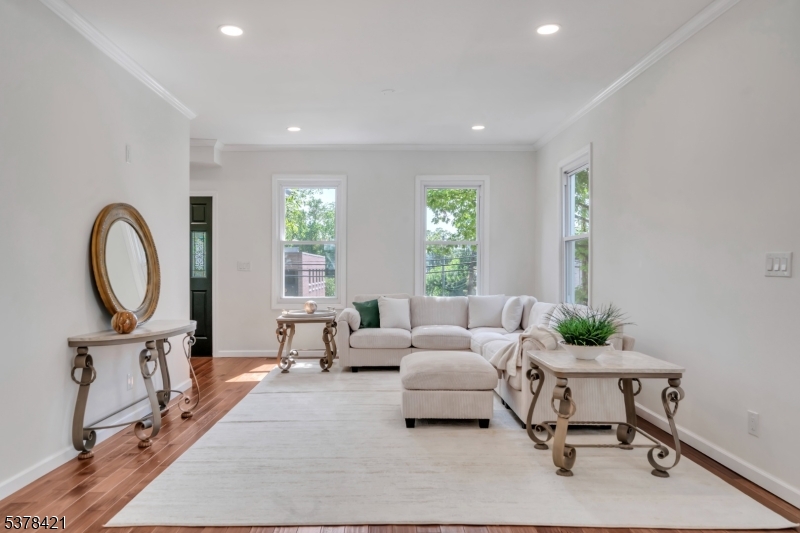 829 Broadway