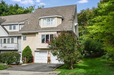 19 Iris Cir N Glen Rock Boro NJ 07452