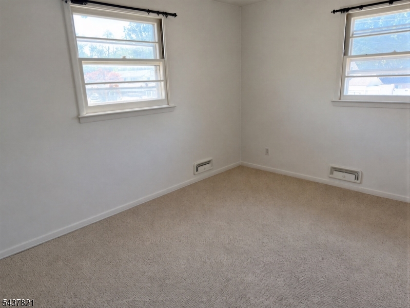 67 Bell Ave