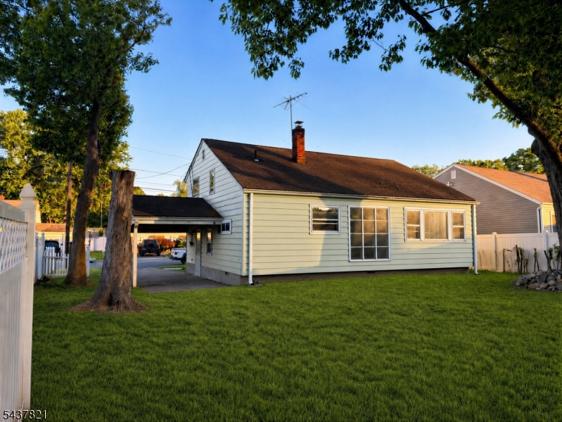 67 Bell Ave