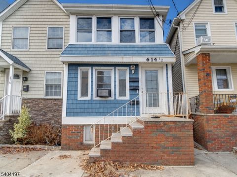 614 12 4Th Ave Elizabeth City NJ 07202