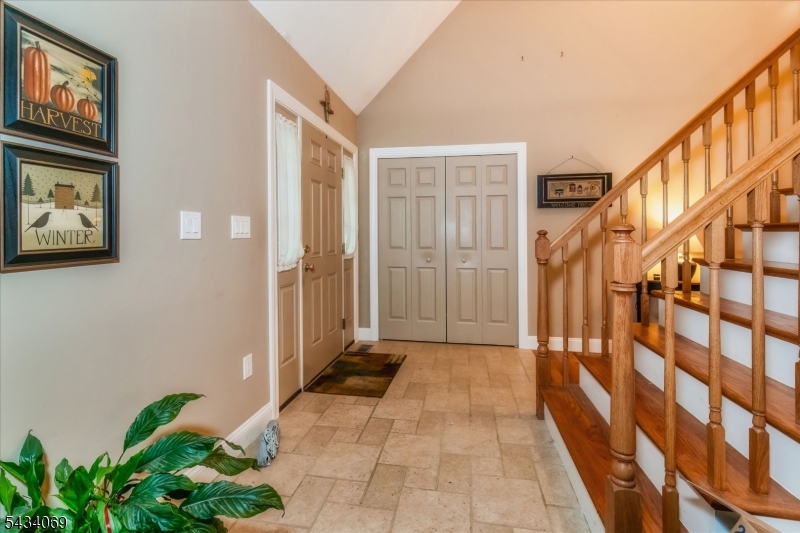 11 Minisink Dr