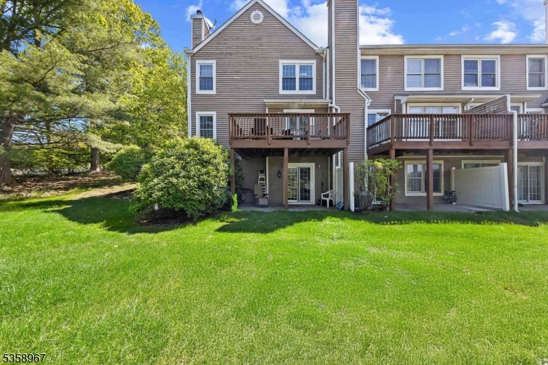 134 Hawthorne Ct