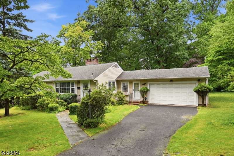51 Crystal Ave