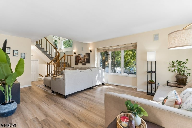 228 Clarken Dr