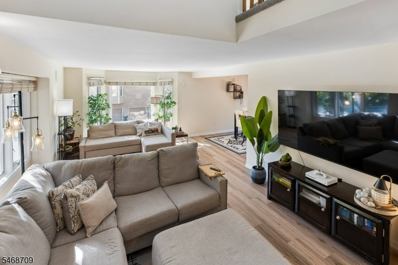 228 Clarken Dr