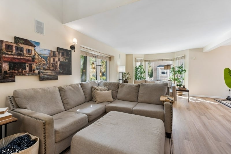 228 Clarken Dr