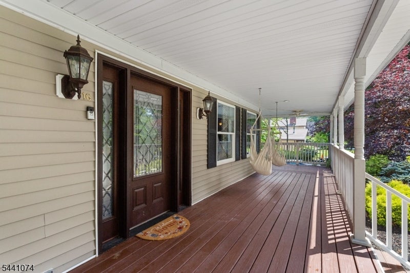 16 Horace Rd