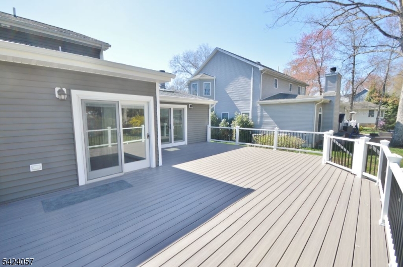 77 Rockwood Rd
