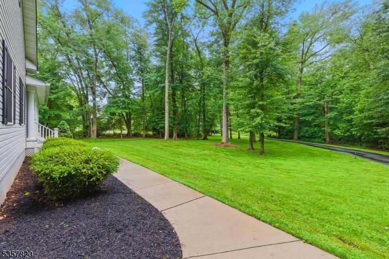 166 Horseneck Rd