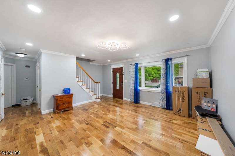 73 Davis Dr