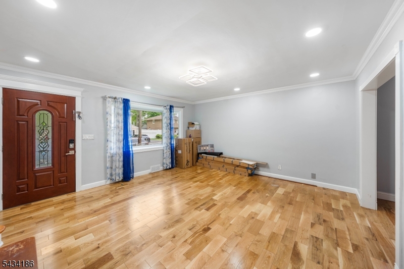 73 Davis Dr