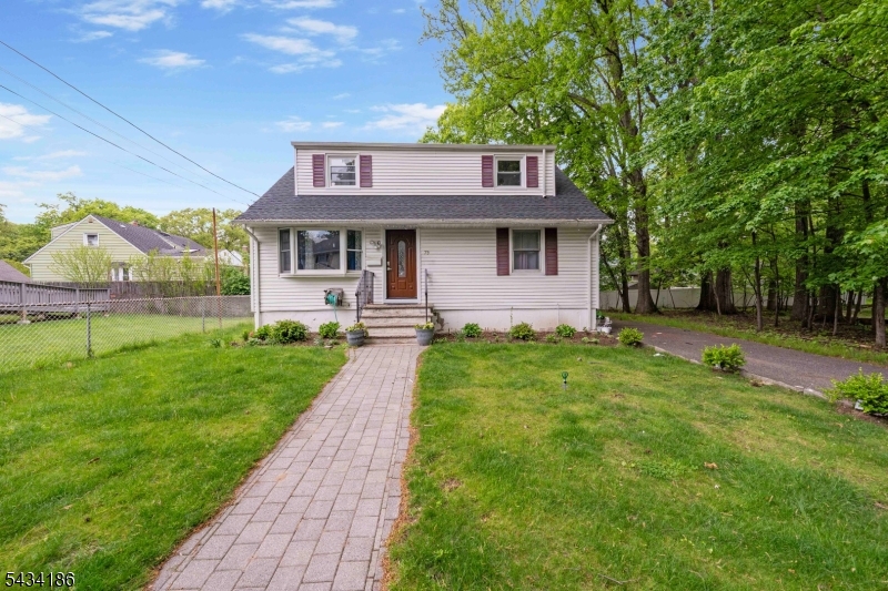 73 Davis Dr