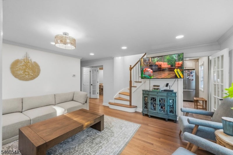 32 New St