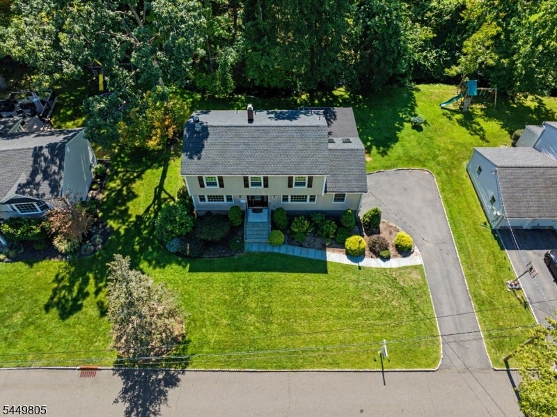 34 Cavell Pl